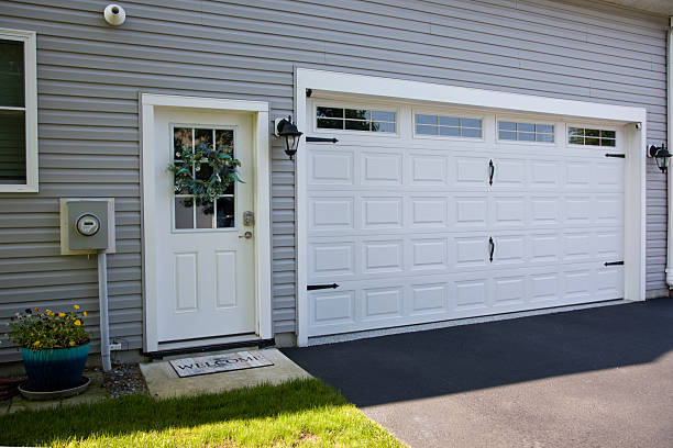 24/7 Emergency Garage Door Panel Replacement experts in South Sarasota, FL